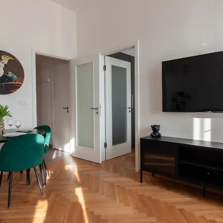 Churchill Heritage Apartments Prague Exterior photo